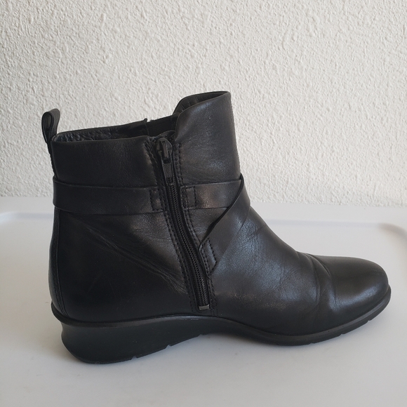 Еcco Women Black Leather Comfy Ankle Boots - Picture 4 of 16